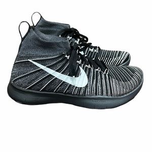 Nike Free Train Force Flyknit Sneakers Size 7